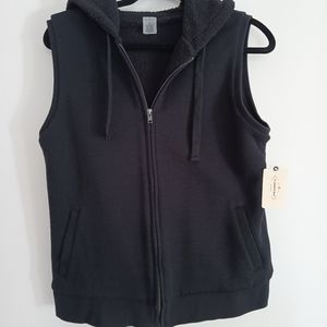 NWT St John's Bay sleeveless vest, black, medium